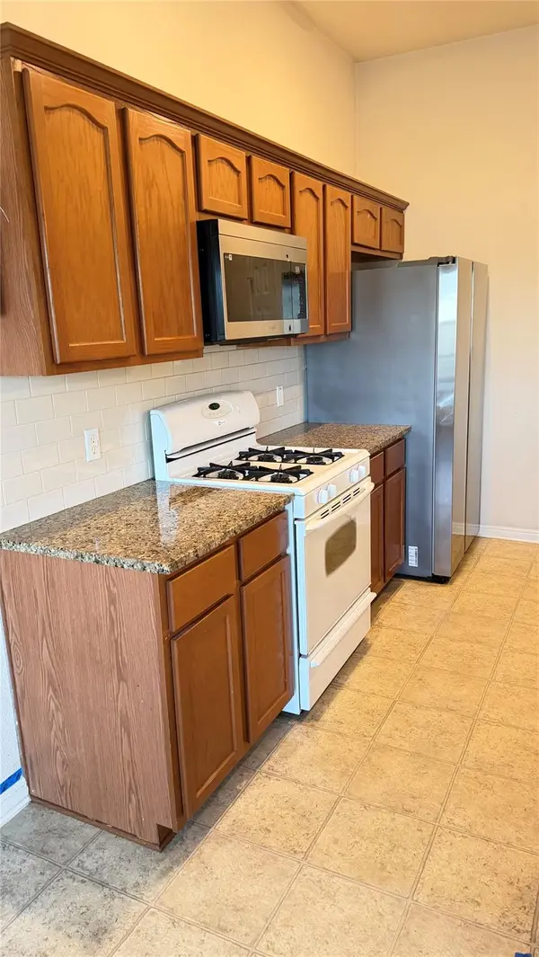 100 Lightfoot CT, Hutto, TX 78634