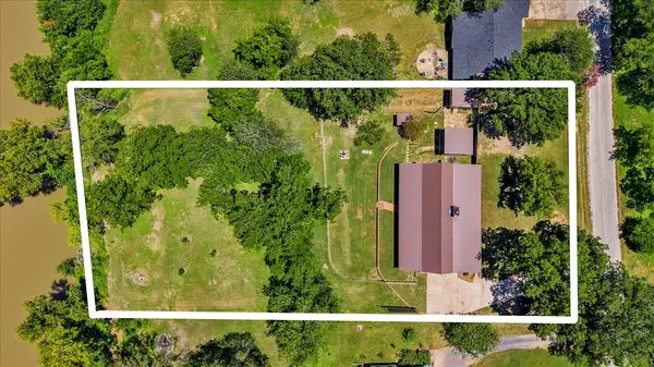 154 Shoreline DR, Bastrop, TX 78602