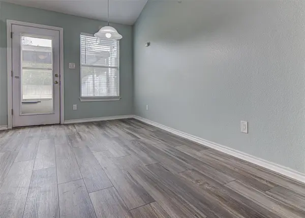 107 W Pauwela LN, Bastrop, TX 78602