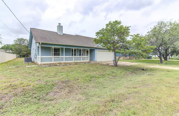 107 W Pauwela LN, Bastrop, TX 78602