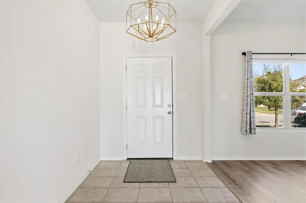 716 S San Marcos ST, Manor, TX 78653