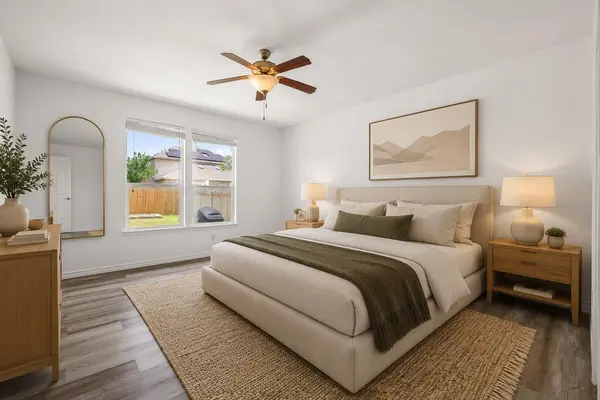 2215 McCombs ST, Georgetown, TX 78626
