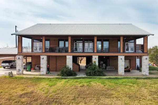 421 Chimney Cove DR, Marble Falls, TX 78654