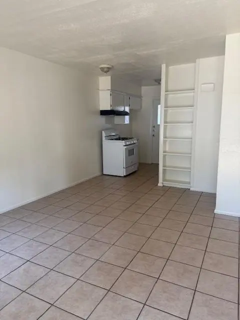 812 Hazelton ST #B, San Marcos, TX 78666