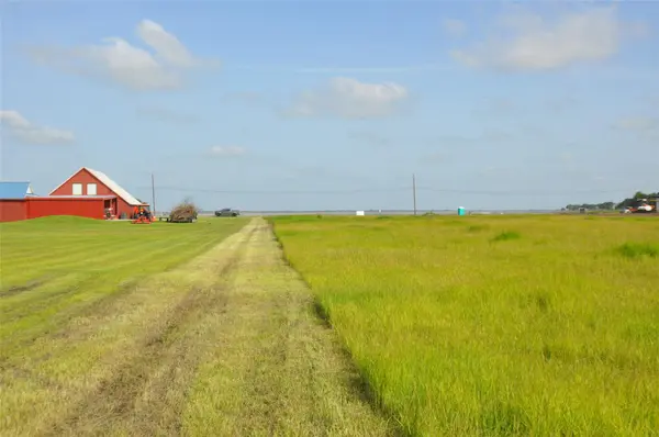 269 CR 305 Bayshore RD, Palacios, TX 77465