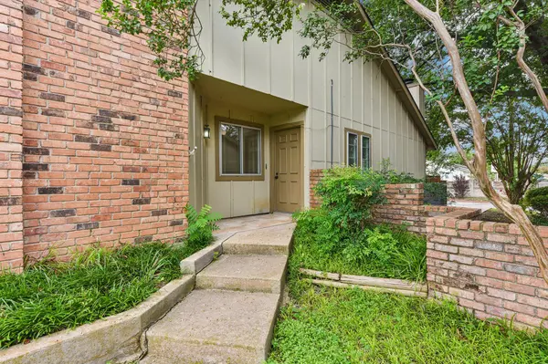 1413 W Braker LN #B, Austin, TX 78758