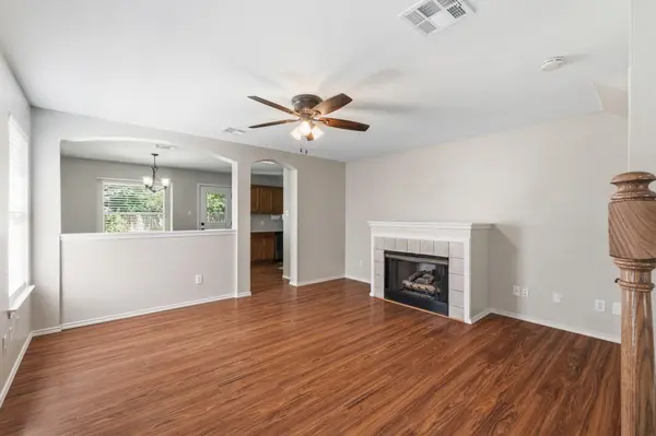 2674 BRADLEY LN, Round Rock, TX 78664