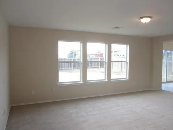 5316 Bahan DR, Del Valle, TX 78617