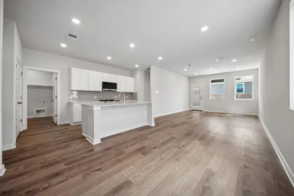 156 Hornet ST, Elgin, TX 78621