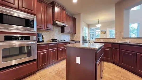 7908 Menler DR, Austin, TX 78735