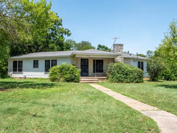 710 E Austin Ave, Round Rock, TX 78664
