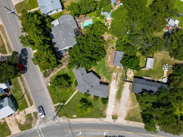 710 E Austin Ave, Round Rock, TX 78664