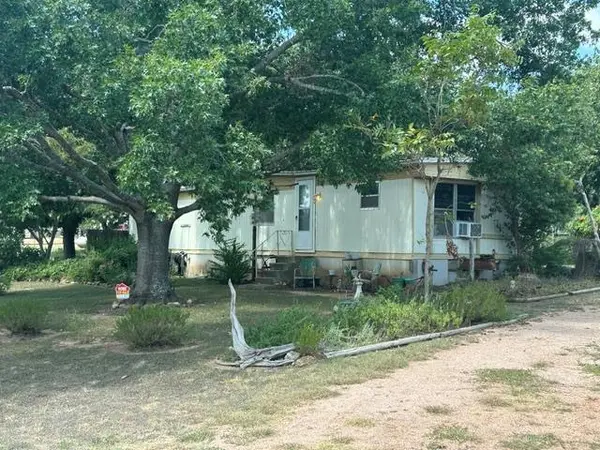 105 Elizabeth DR, Spicewood, TX 78669