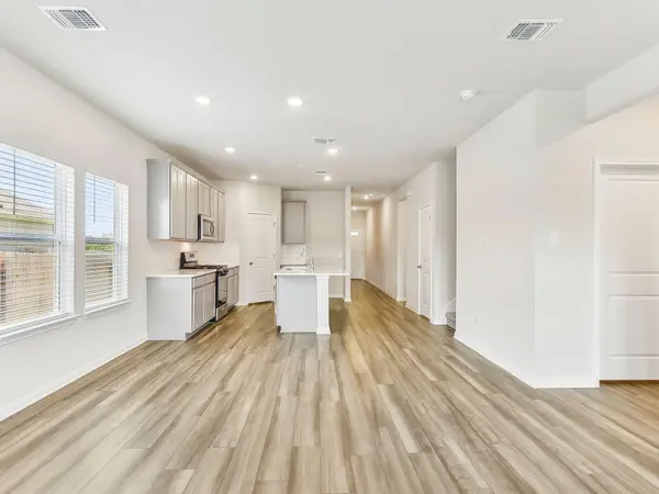 440 Boondoggle RDG, Cedar Creek, TX 78612