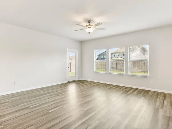440 Boondoggle RDG, Cedar Creek, TX 78612