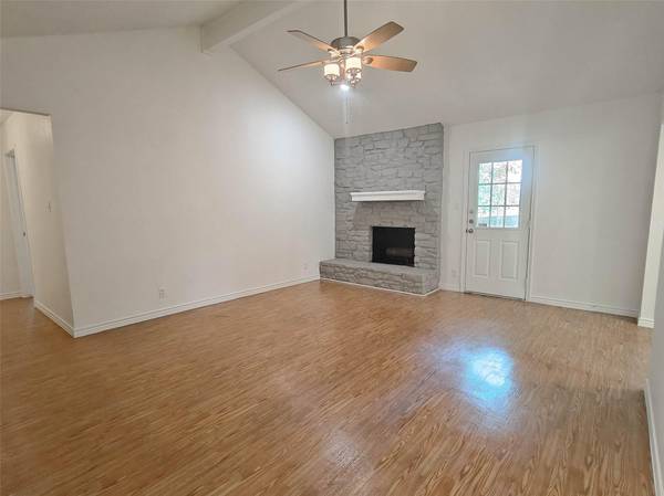 306 Lakeway DR, Georgetown, TX 78628