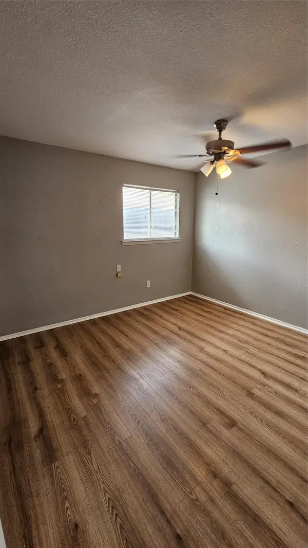 1320 Southport DR #B, Austin, TX 78704