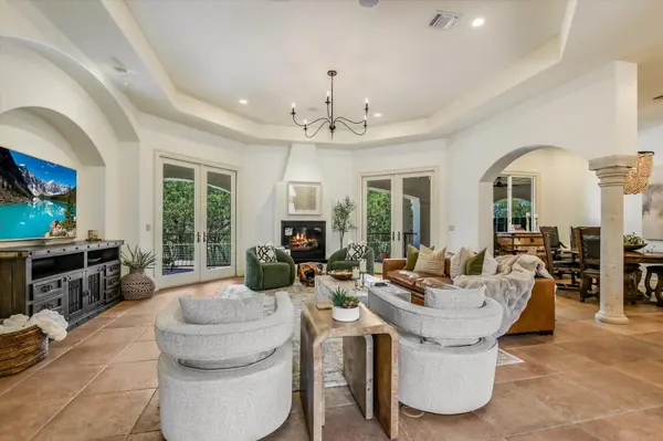 817 Woodcreek Ranch RD, Wimberley, TX 78676