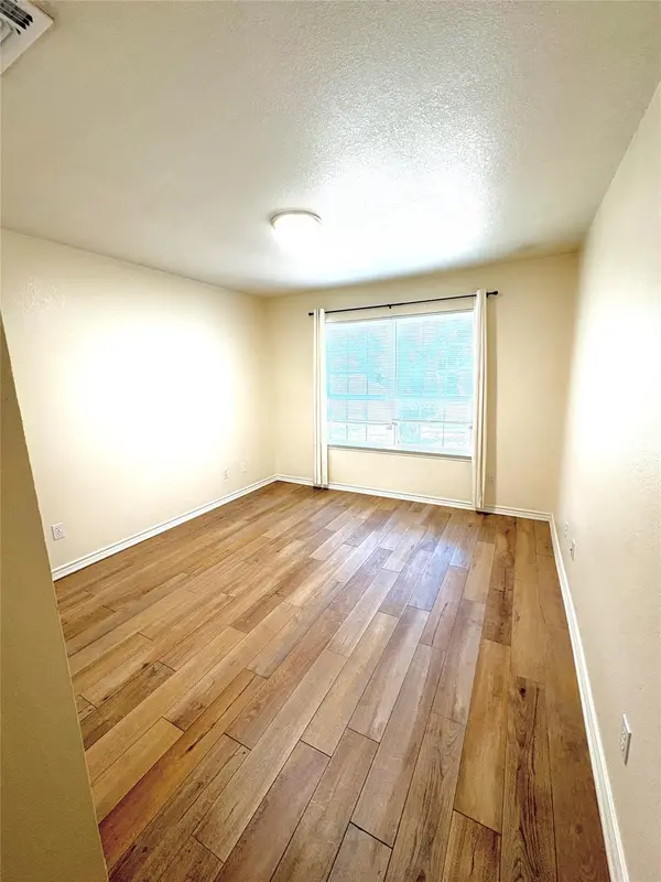 211 Fox XING, Burnet, TX 78611