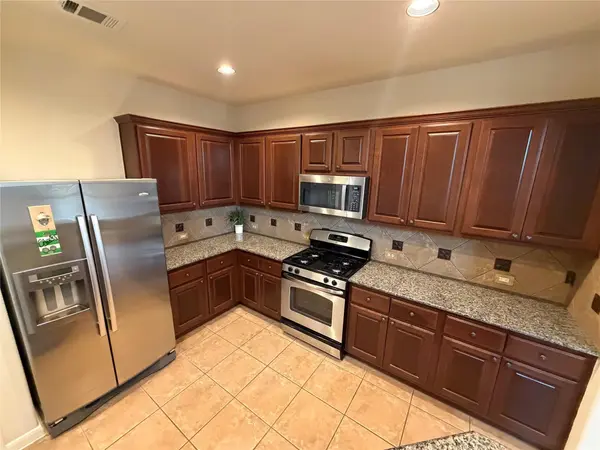 11400 W Parmer LN #108, Cedar Park, TX 78613