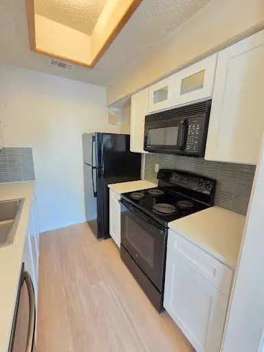 2706 Salado ST #207, Austin, TX 78705