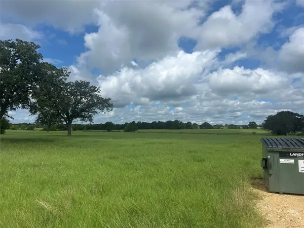 000 Old Potato RD, Paige, TX 78659