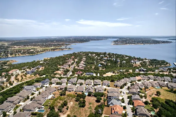 2400 Sunset Vista CIR #39, Spicewood, TX 78669