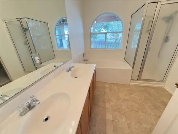339 Oxford DR, Kyle, TX 78640
