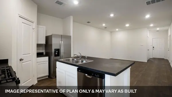157A Harrison XING, Uhland, TX 78640