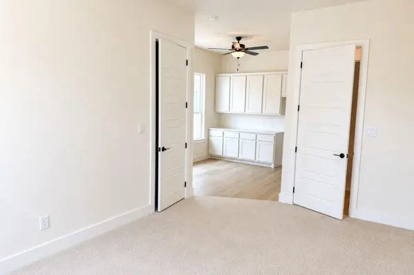 204 Medallion ST, Liberty Hill, TX 78642