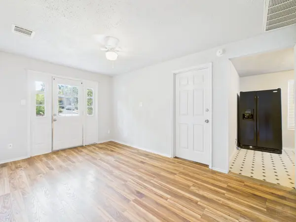 1607 S 2nd ST, Austin, TX 78704