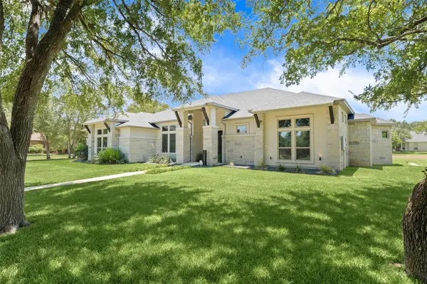 3008 Rolling Meadow DR, Salado, TX 76571