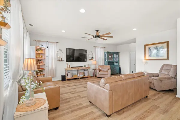 300 Fluttermill LOOP, Liberty Hill, TX 78642