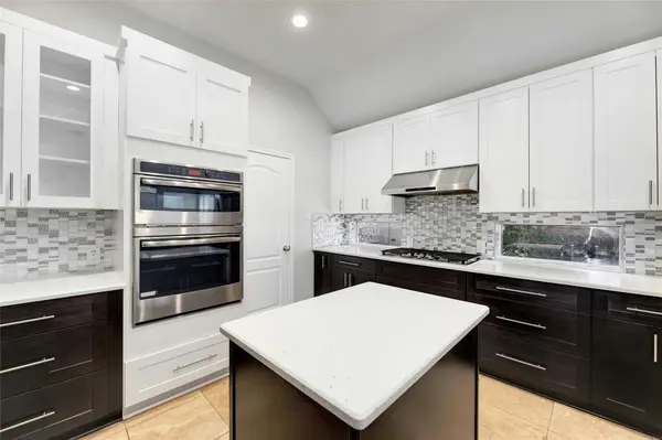 3806 Azur LN, Round Rock, TX 78681