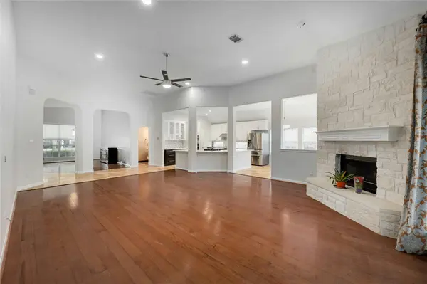 3806 Azur LN, Round Rock, TX 78681