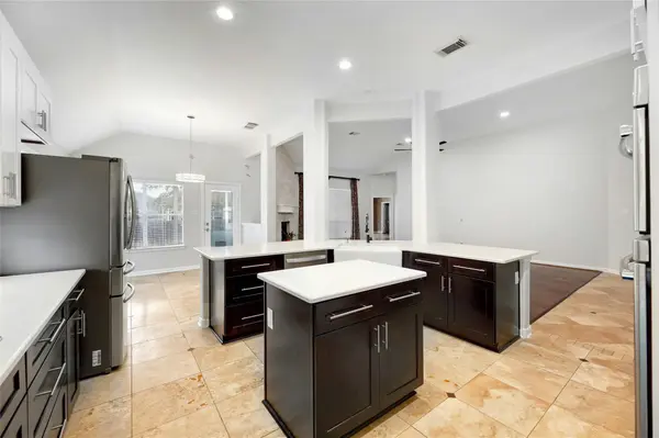 3806 Azur LN, Round Rock, TX 78681