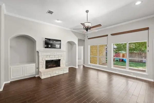 2602 Henley DR, Round Rock, TX 78681