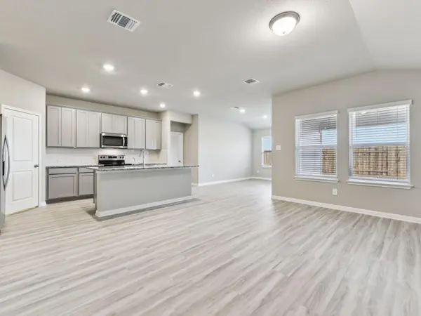 129 Sleep HOLW, Jarrell, TX 76537