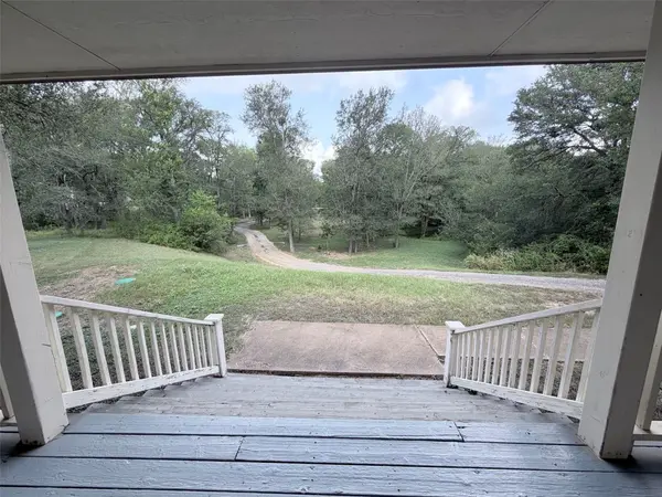 123 Mesa Verde DR, Cedar Creek, TX 78612