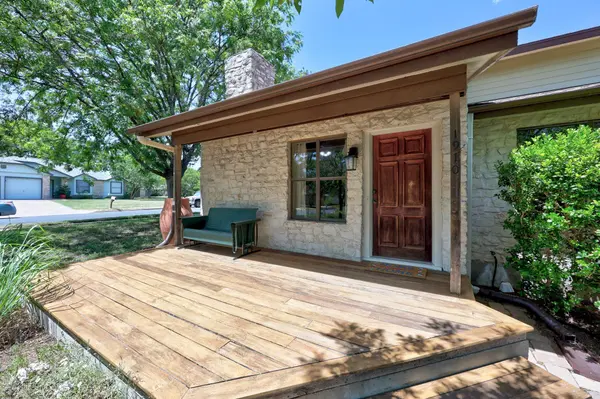 1910 Mirabeau ST, Austin, TX 78727