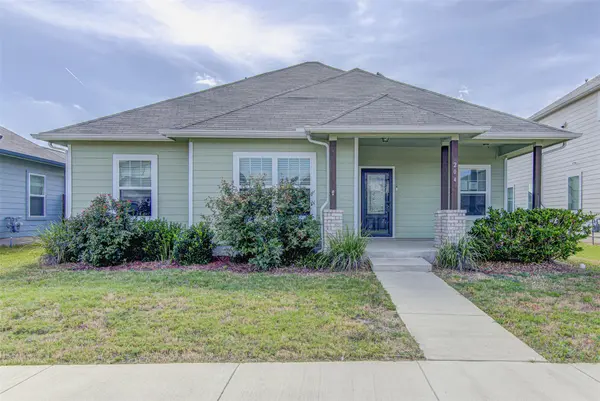 204 Oldbridge DR, Hutto, TX 78634