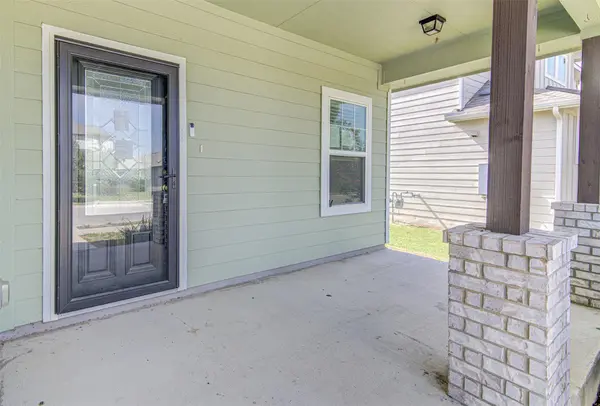204 Oldbridge DR, Hutto, TX 78634