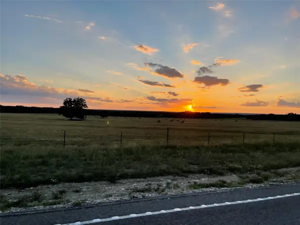 000 Happy Ridge DR, Briggs, TX 78608