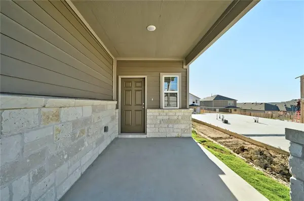 147 Longstraw DR, Buda, TX 78610