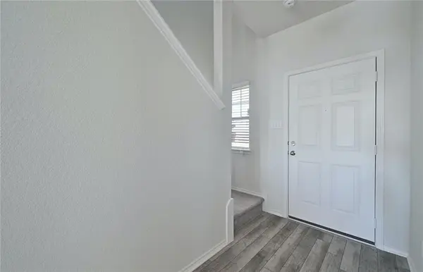 147 Longstraw DR, Buda, TX 78610