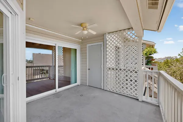2450 Wickersham LN #1008, Austin, TX 78741