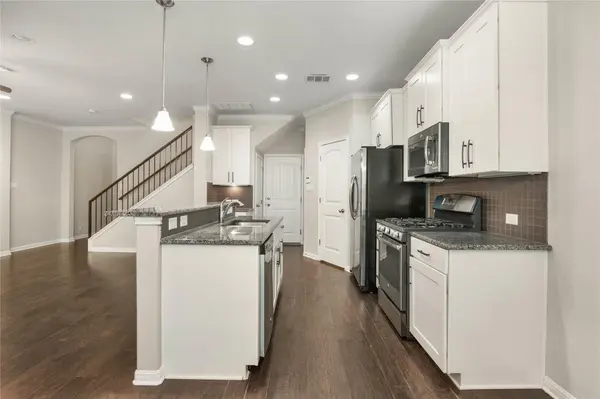 13400 Briarwick DR #702, Austin, TX 78729