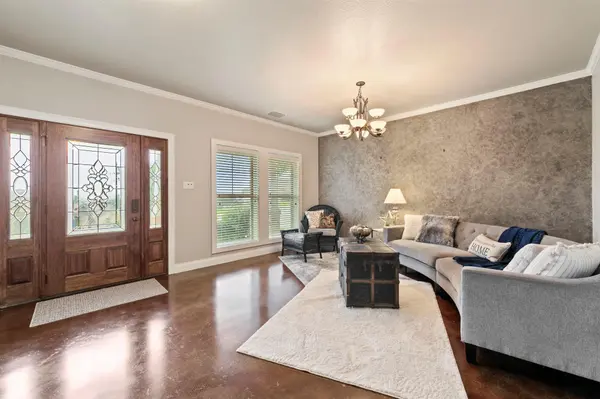 1903 Sarah CV, Taylor, TX 76574