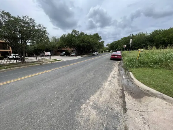 904 Battle Bend BLVD, Austin, TX 78745