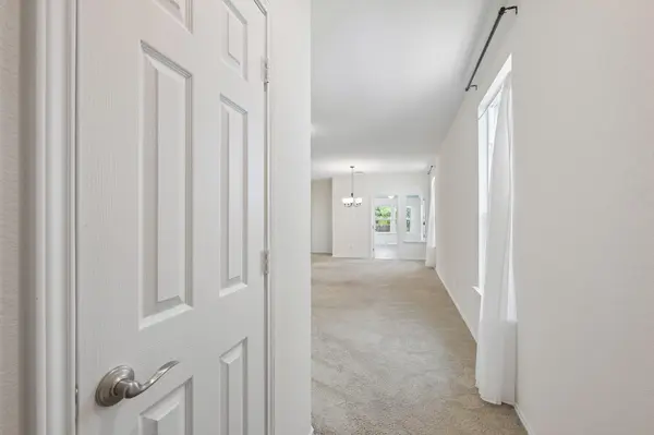 428 Los Cobos LN, Georgetown, TX 78626